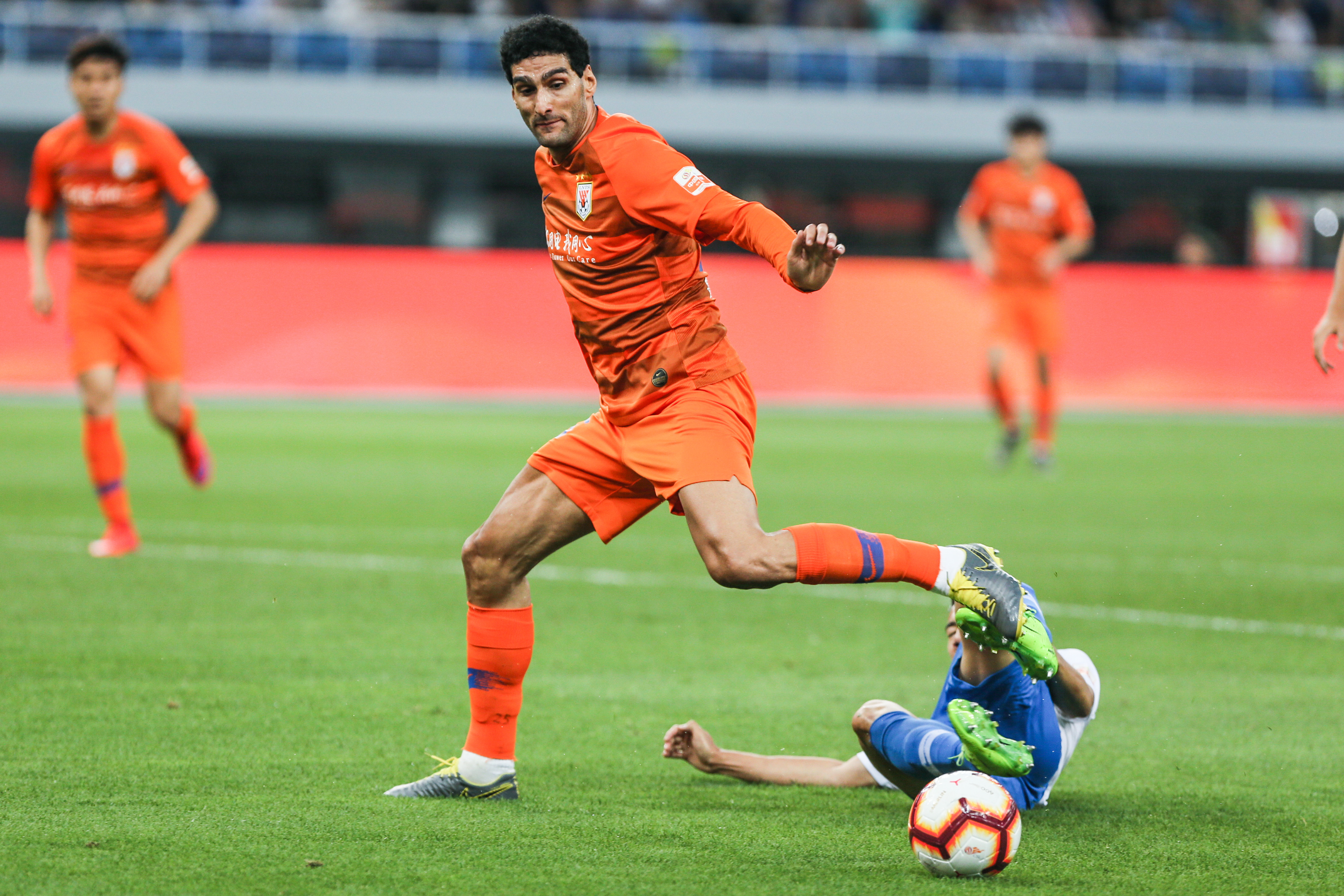 关于鲁能战胜泰达，前锋表现高效，艾哈迈多夫攻势强劲的信息