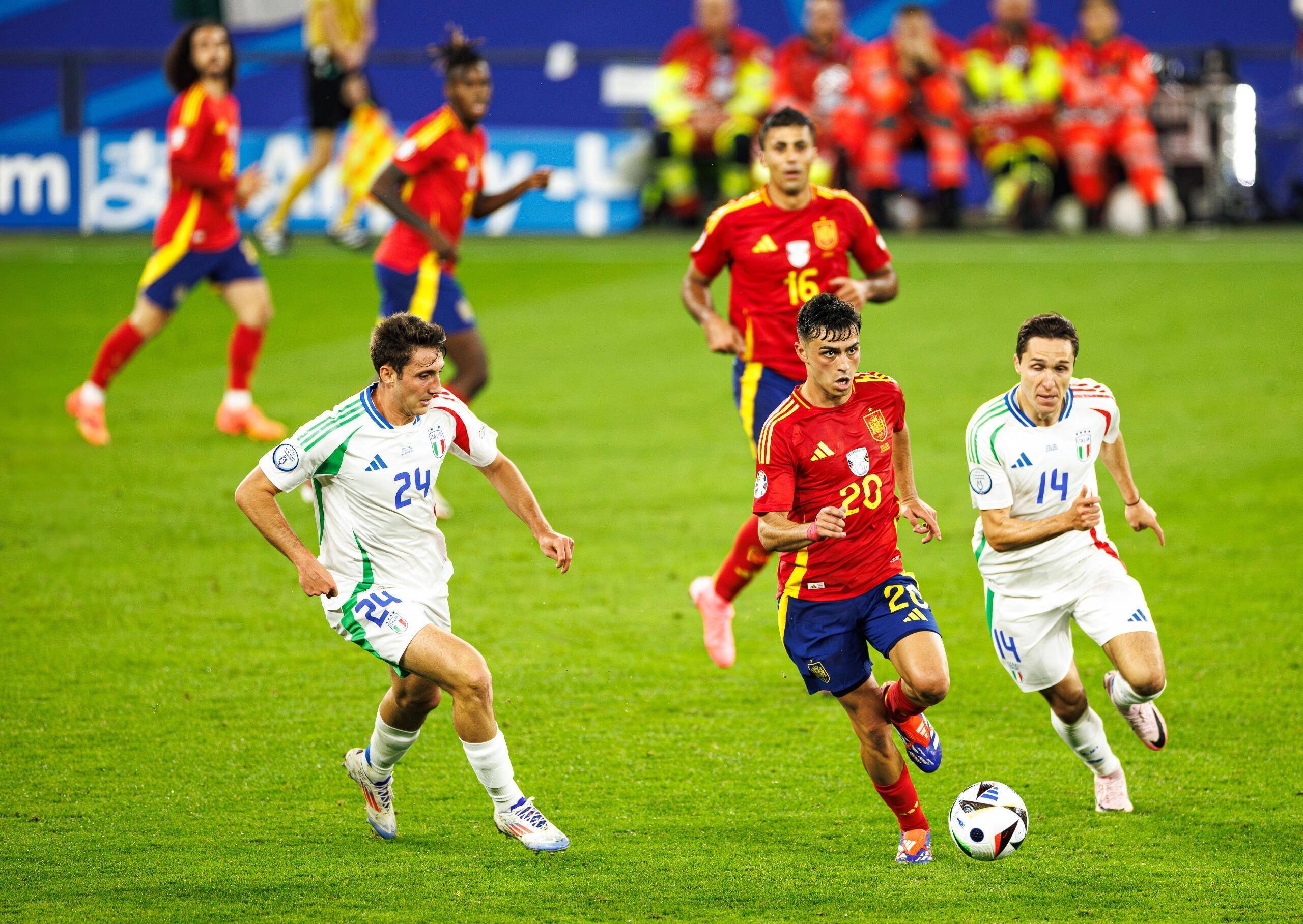 切尔西主场轻取瑞士巴塞尔,继续保持不败球员