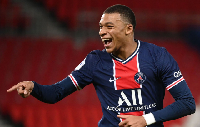 雷恩球员莱群伤愈复出,备战法国杯赛 雷恩球员莱群伤愈复出,备战法国杯赛